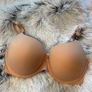Victoria’s Secret T-shirt push-up full coverage bra